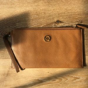 NWOT Michael Kors wristlet